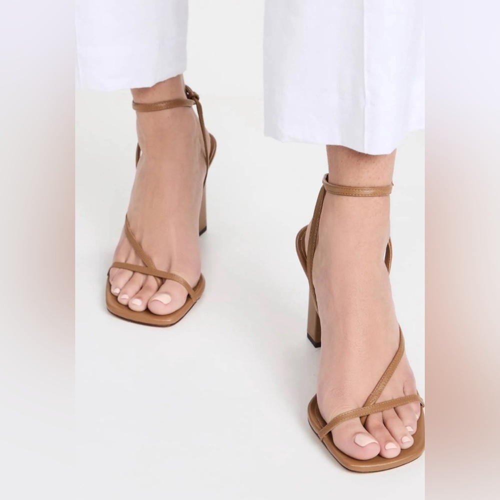 Vince Camel Qiana Strappy Leather Sandals 9.5